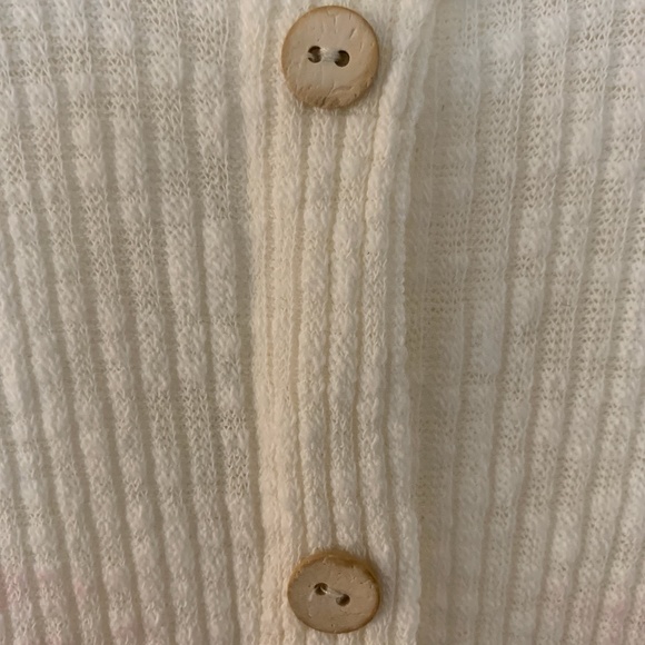 ILLA ILLA Cream Knit Sweater - Picture 2 of 4